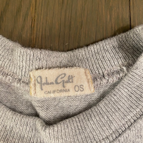 Grey sweater one size fits all! - Picture 2 of 3